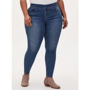 Torrid Lean Jean Pull On‎ Skinny Jeans 6R
